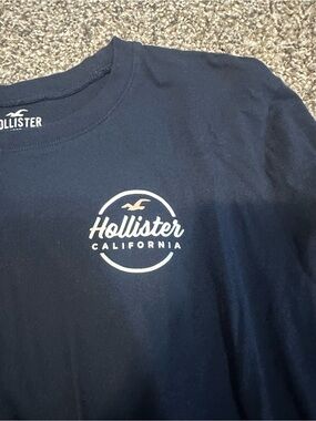 Hollister Navy Graphic Crewneck Tee